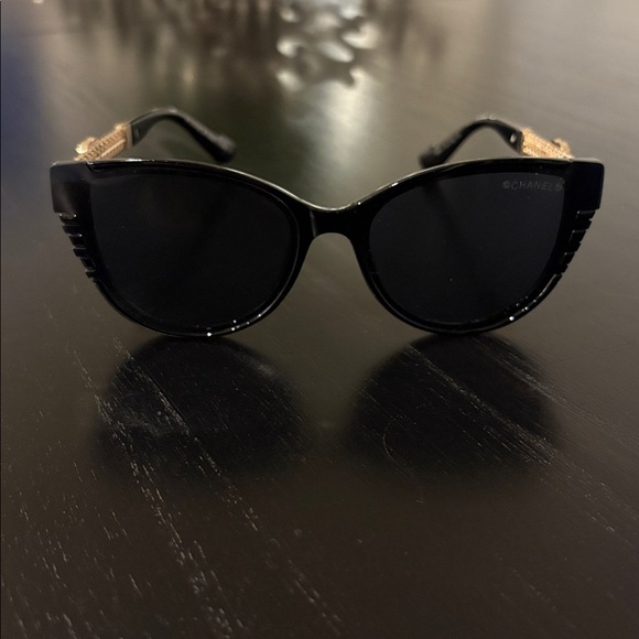 New Luxury Black and Gold Fashion Sunglasses - Lowered the price NO CASE - Picture 8 of 12